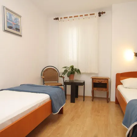 Διαμέρισμα Slano 4744b Grgurici